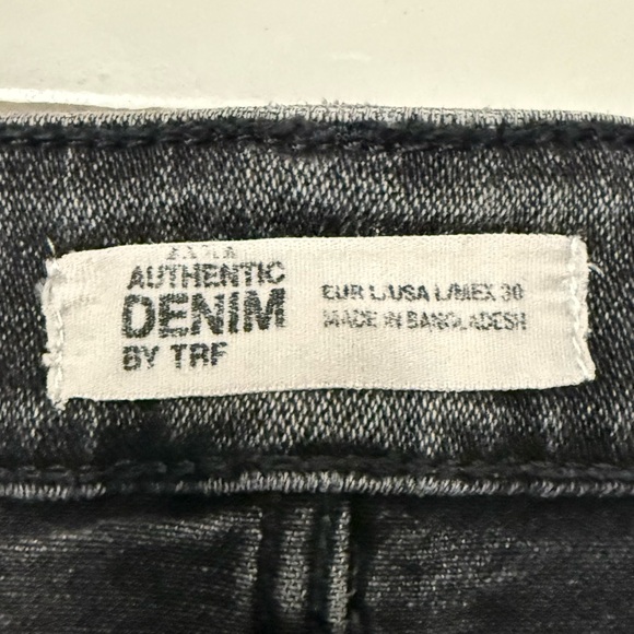 ZARA TRAFALUC WOMENS HIGH RISE DENIM MINI SKIRT, SIZE US LARGE, OFF GREY WASH - Picture 7 of 10